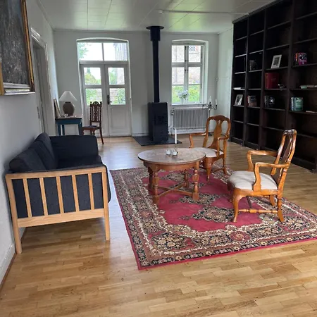 Præstegård 6 * Skelby (Falster)